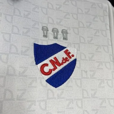 24-25 Club Nacional Home Kit