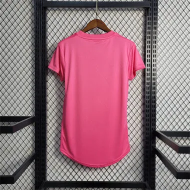 22-23 Women's Wear International Pink Special Edition