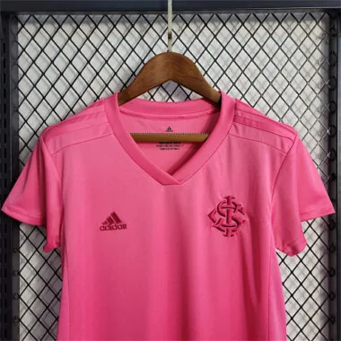 22-23 Women's Wear International Pink Special Edition