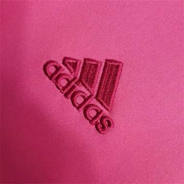 22-23 Women's Wear International Pink Special Edition