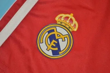 11-12 Pantalones cortos rojos del Real Madrid