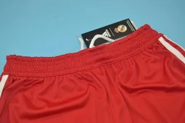 11-12 Pantalones cortos rojos del Real Madrid