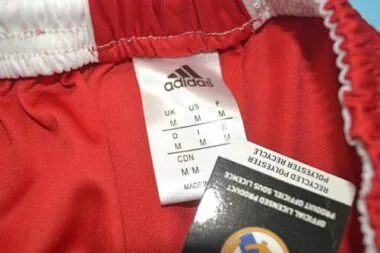 11-12 Pantalones cortos rojos del Real Madrid