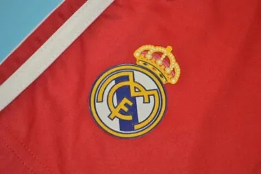 11-12 Pantalones cortos rojos del Real Madrid