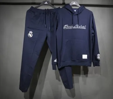 25-26 Real Madrid Hoodie Sweatshirt Tracksuit Cheap Football Jersey Wholesale Yupoo