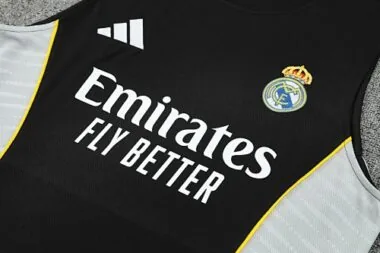 25-26 Real Madrid Sleeveless Training Kits Football Tracksuits Cheap Football Jersey Wholesale Yupoo