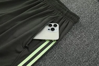 25-26 Real Madrid Sleeveless Training Kits Football Tracksuits Cheap Football Jersey Wholesale Yupoo