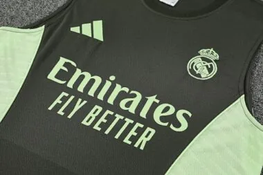 25-26 Real Madrid Sleeveless Training Kits Football Tracksuits Cheap Football Jersey Wholesale Yupoo