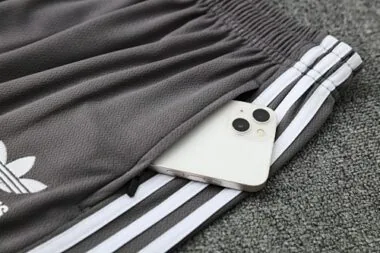25-26 Real Madrid Training Kits Football Tracksuits Cheap Football Jersey Wholesale Yupoo