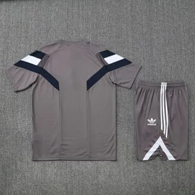 25-26 Real Madrid Training Kits Football Tracksuits Cheap Football Jersey Wholesale Yupoo