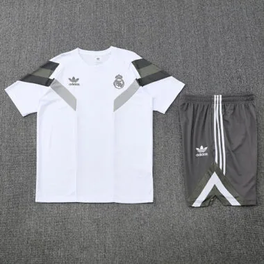25-26 Real Madrid Training Kits Football Tracksuits Cheap Football Jersey Wholesale Yupoo