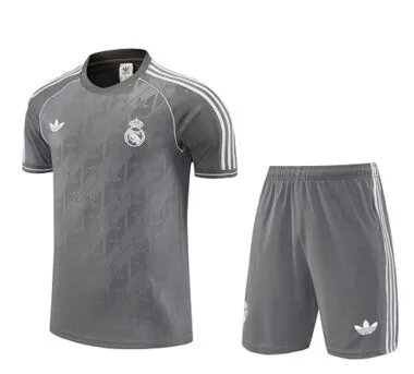 25-26 Real Madrid Training Kits Football Tracksuits Cheap Football Jersey Wholesale Yupoo