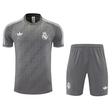 25-26 Real Madrid Training Kits Football Tracksuits Cheap Football Jersey Wholesale Yupoo