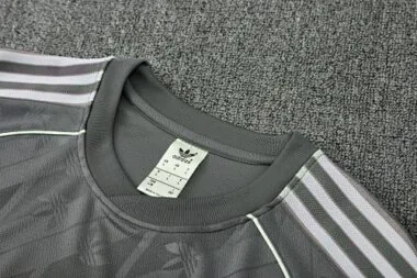 25-26 Real Madrid Training Kits Football Tracksuits Cheap Football Jersey Wholesale Yupoo