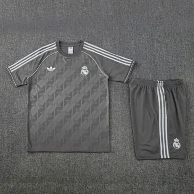 25-26 Real Madrid Training Kits Football Tracksuits Cheap Football Jersey Wholesale Yupoo