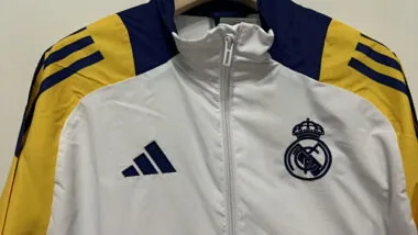25-26 Real Madrid White Windbreaker Jackets Cheap Football Jersey Wholesale Yupoo