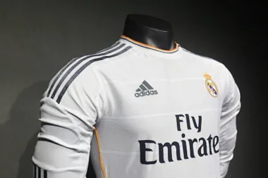 13-14 Retro Player Real Madrid Home Kit Long Sleeve Cheap Football Jersey Wholesale Yupoo