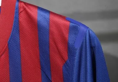 11-12 Retro Player Barcelona Home Kit Long Sleeve Cheap Football Jersey Wholesale Yupoo