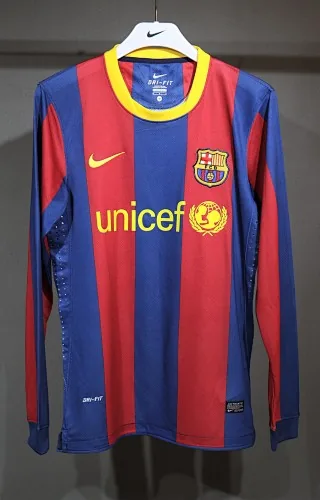 10-11 Retro Player Barcelona Home Kit Long Sleeve Cheap Football Jersey Wholesale Yupoo