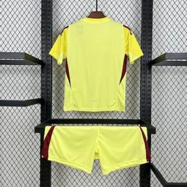 2025/26 Real Madrid jaune gardien kits enfant kits enfant maillot de football photo de l'album 4