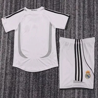 06-07 Retro Kids Real Madrid Home Kit