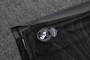 21-22 Real Madrid black goalkeeper
