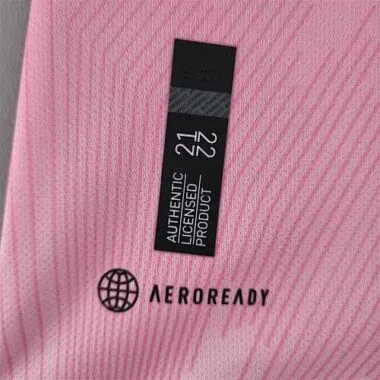 2022/23 Real Madrid Y3 Edition pink woman