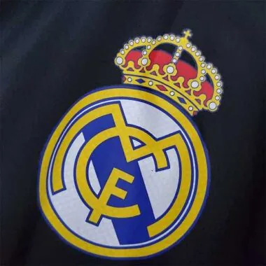 22-23 Real Madrid black windbreaker