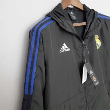 22-23 Real Madrid black windbreaker
