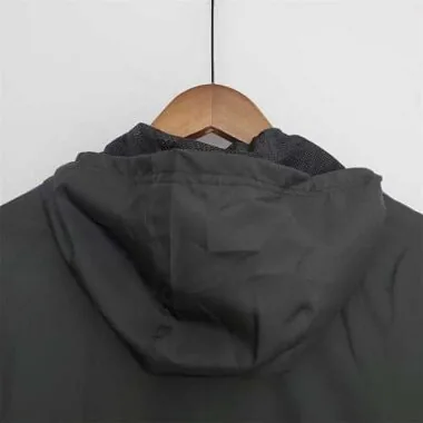 22-23 Real Madrid black windbreaker