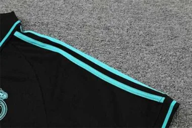 Polo del Real Madrid en verde fluorescente