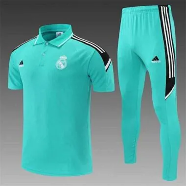 Polo del Real Madrid en color verde claro