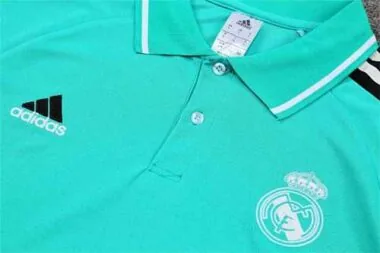 Polo del Real Madrid en color verde claro