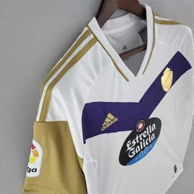 22-23 Valladolid third away
