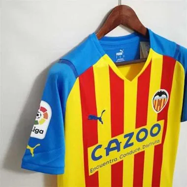 22-23 Valencia third away
