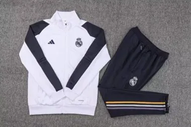 Trajes con chaquetas blancas del Real Madrid 23-24
