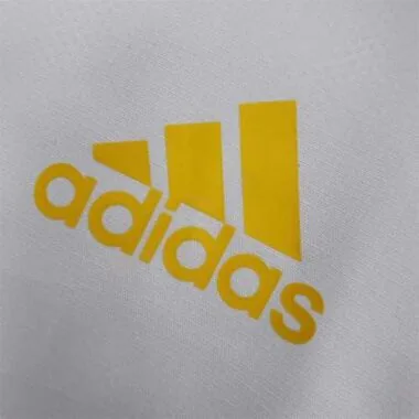 22-23 Real Madrid white windbreaker