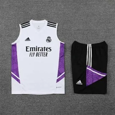 Equipación de entrenamiento del Real Madrid 22-23, color blanco