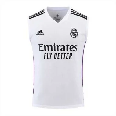 Equipación de entrenamiento del Real Madrid 22-23, color blanco