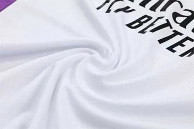 Equipación de entrenamiento del Real Madrid 22-23, color blanco