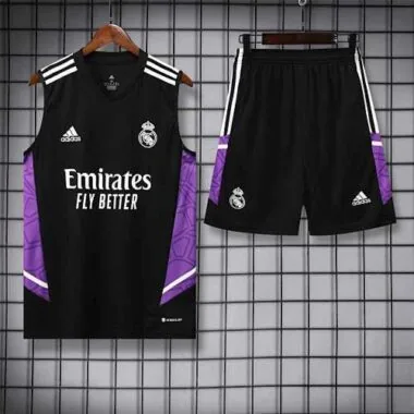 Equipación de entrenamiento del Real Madrid 22-23, chándal negro
