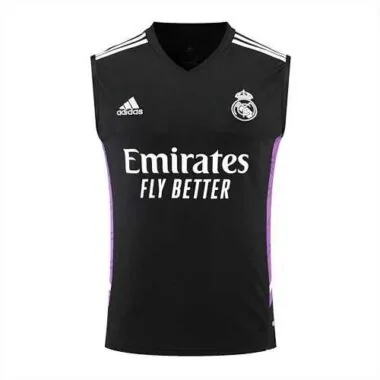 Equipación de entrenamiento del Real Madrid 22-23, chándal negro