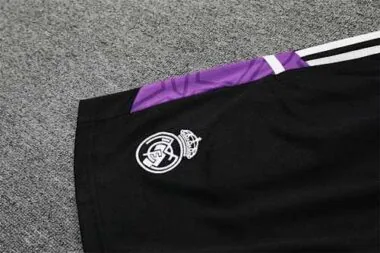 Equipación de entrenamiento del Real Madrid 22-23, chándal negro