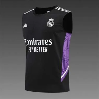 Equipación de entrenamiento del Real Madrid 22-23, negra
