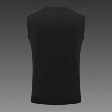 Equipación de entrenamiento del Real Madrid 22-23, negra