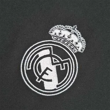 Chándal del Real Madrid 22-23, negro con ribete morado