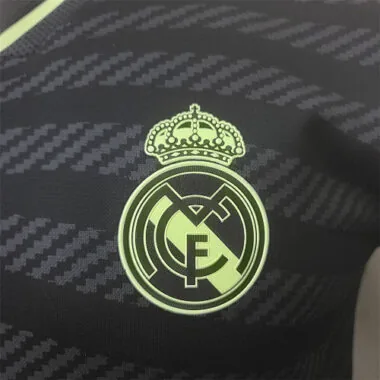 22-23 Real Madrid, tercera versión de la camiseta de visitante