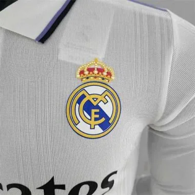 Camiseta de manga larga del Real Madrid para la temporada 22-23, versión de jugador, para jugar en casa