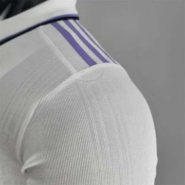 Camiseta de manga larga del Real Madrid para la temporada 22-23, versión de jugador, para jugar en casa