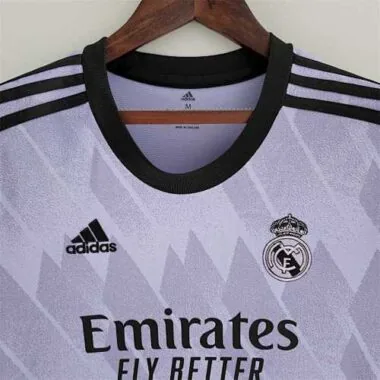 2022/23 Real Madrid away woman